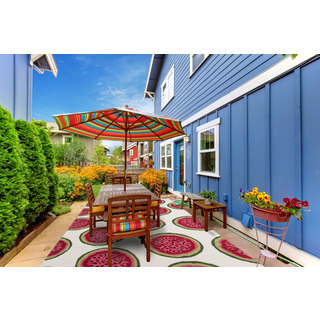 San Mateo Coral Pink Multipurpose Indoor/ Outdoor Watermelon Area Rug (4' x 6')