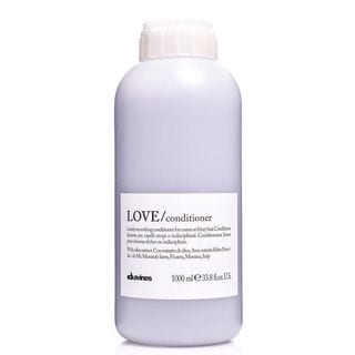 Davines Love Lovely 33.8-ounce Smoothing Conditioner for Coarse or Frizzy Hair
