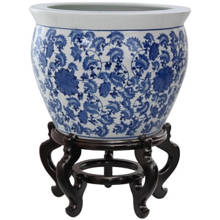 Handmade Porcelain 12-inch Blue and White Floral Fishbowl (China)