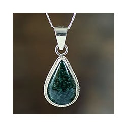 Sterling Silver 'Dark Green Sacred Quetzal' Jade Necklace (Guatemala)
