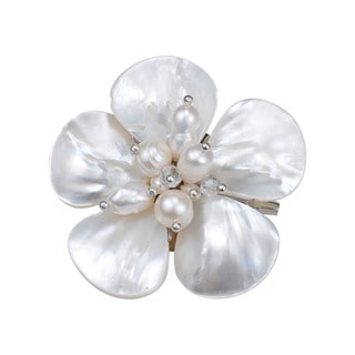Handmade White Mother of Pearl Floral Purity Pearl Pin/ Brooch (Thailand)