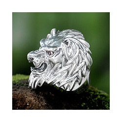 Lion Power Handmade Artisan Designer Bold Men's Fashion Sterling Silver Black Onyx Red Garnet Gemstone Jewelry Ring (Indonesia)