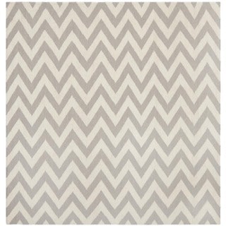 Safavieh Hand-woven Moroccan Reversible Dhurrie Chevron Grey/ Ivory Wool Rug (6' Square)