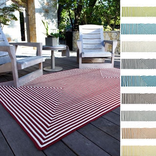 Hand-braided Cromwell Indoor/Outdoor Rug (5' x 7'6)