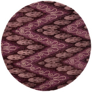 Safavieh Handmade Ikat Dark Brown/ Purple Wool Rug (6' Round)