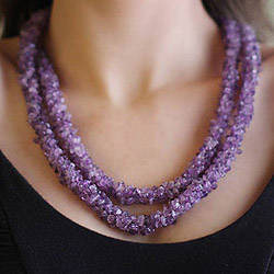 Handcrafted Amethyst 'Lovely Lilacs' Beaded Necklace (47 in) (India)