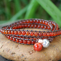 Silver 'Vibrant Hope' Carnelian and Pearl Bracelet (4 mm) (Thailand)