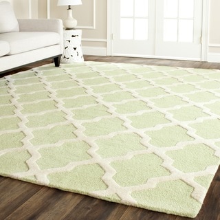 Safavieh Handmade Moroccan Cambridge Light Green Wool Rug