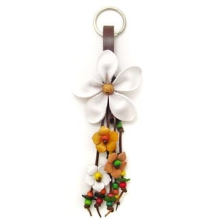 Handmade Beautiful White Daisy Leather Key Chain or Key Ring (Thailand)