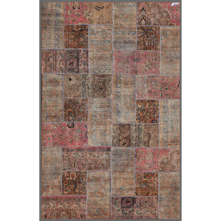 Herat Oriental Pak Persian Hand-knotted Patchwork Wool Rug (5'9 x 8'10)