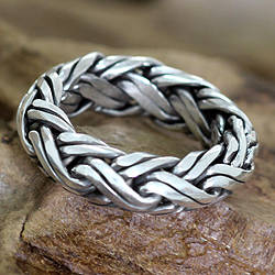 Gallant Artisan Handmade Braided 925 Sterling Silver Suitable as Wedding Band Mens Ring (Indonesia)
