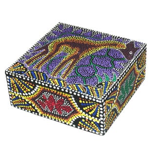 Handmade 6-inch Dot Giraffe Design Decorative Aboriginal Box (Indonesia)