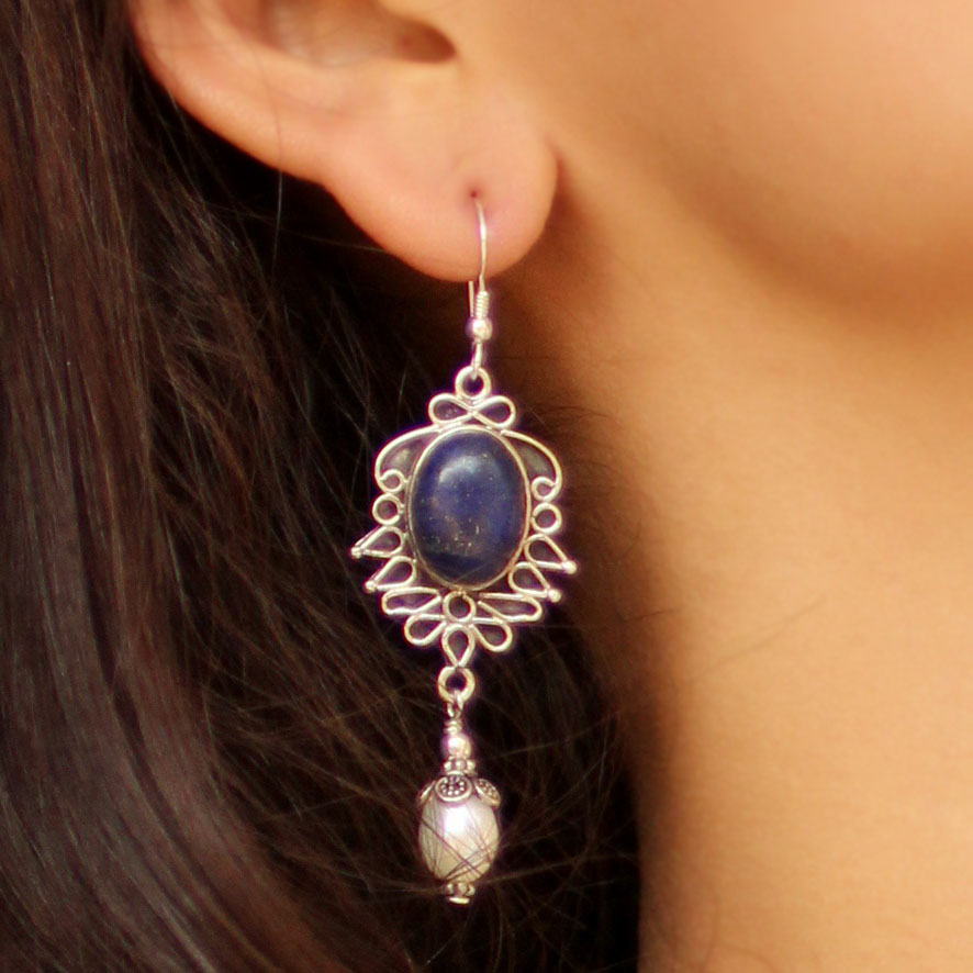 Sterling Silver 'Ethereal' Lapis and Peal Earrings (8 mm) (India)