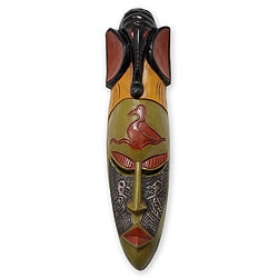 Handcrafted Sese Wood 'Krukudu Bird' African Mask (Ghana)