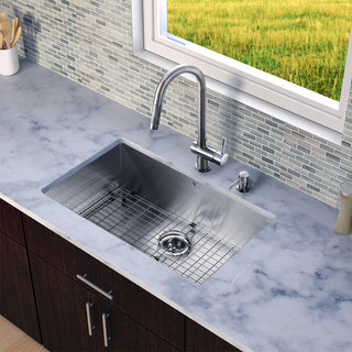 VIGO All-in-One 32-inch Undermount Stainless Steel Kitchen Sink Faucet Set