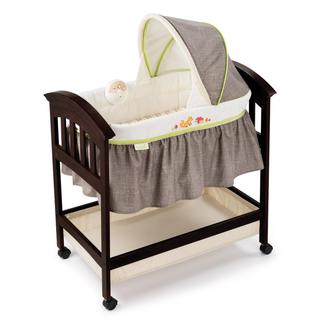 Summer Infant Classic Comfort Wood Bassinet in 'Fox and Friends'