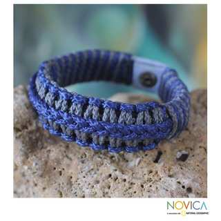 Handcrafted Men's Polyester 'Blue and Grey Hausa' Bracelet (Ghana)