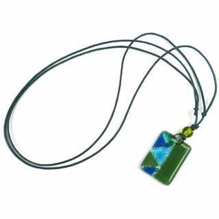 Green Zig-Zag Fused Glass Pendant Necklace (Chile)