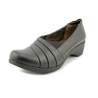 Soft Style by Hush Puppies Women's 'Kambra' Leather Casual Shoes - Narrow