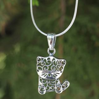 Handcrafted Sterling Silver Filigree Kitten Pendant Necklace (Thailand)