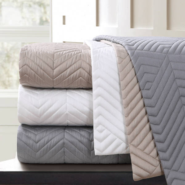 Echelon Home Monterey Quilted Cotton Coverlet