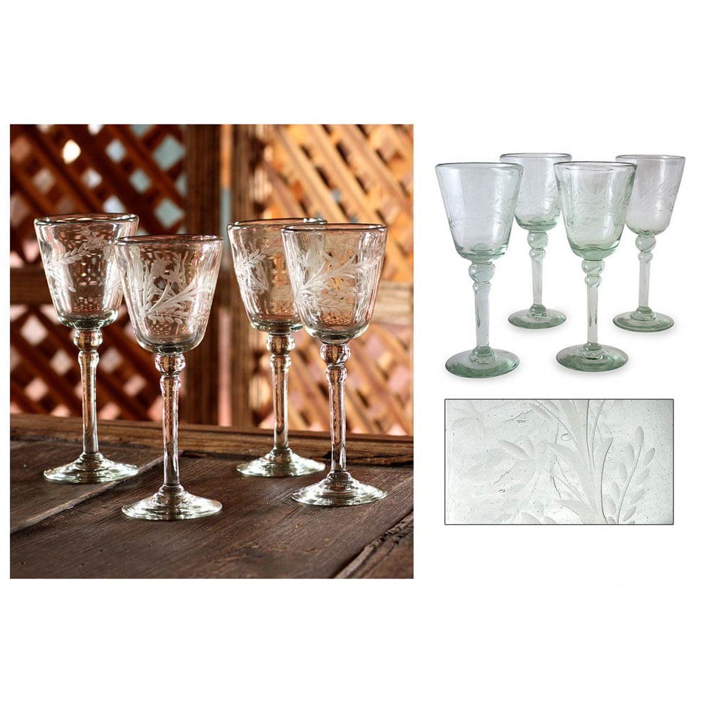 Handmade Set of 4 Etched 'Crystal Flowers' Wine Glasses (Mexico)