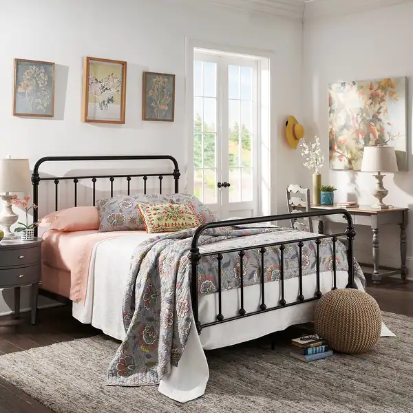Giselle Graceful Lines Victorian Iron Metal Bed by iNSPIRE Q Classic