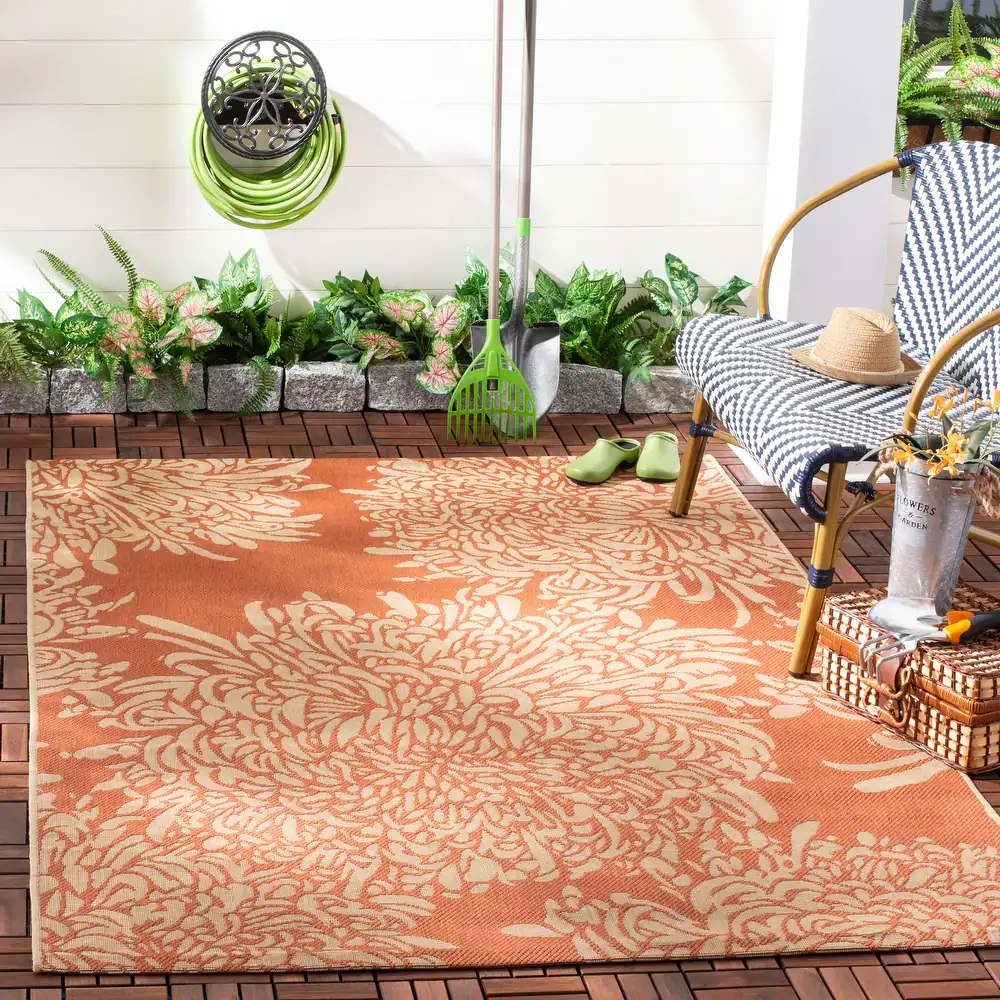 Martha Stewart by SAFAVIEH Chrysanthemum Indoor/ Outdoor Waterproof Rug