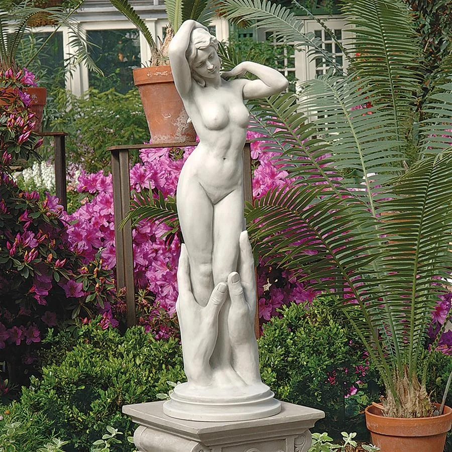 Contemporary Venus Statue Nr