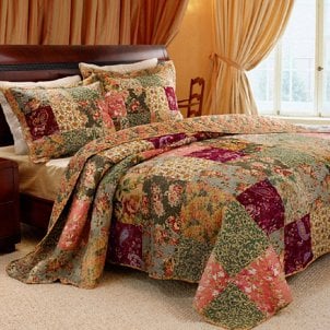 Queen size floral quilt bedspread