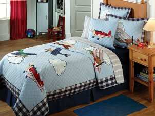Kids' quilt with planes