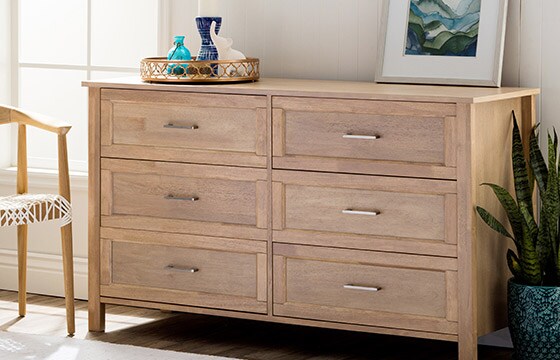 Natural wood six drawer dresser 