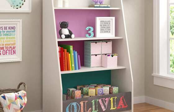 Children's bookshelf with accessories